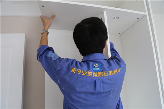 左右手，為您提供更專業(yè)的家具安裝服務(wù)