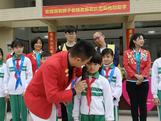 左右手創(chuàng)始人盧建華先生潮汕助學(xué)之行 - 讓愛伴隨他們成長！