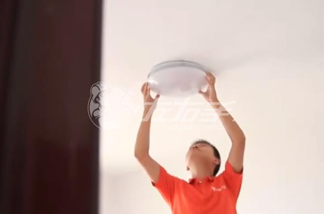 如何安裝吸頂燈？怎么安裝吸頂燈？