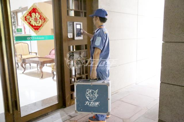 組裝家具的師傅電話(huà)