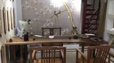 青島最新室內(nèi)裝修：室內(nèi)裝修設(shè)計(jì)用胡桃木做家具軟裝，是否可做成現(xiàn)代風(fēng)新中式風(fēng)格