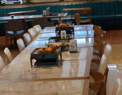 西餐廳家具：做餐飲怎樣才能選好餐廳家具？開餐廳買餐桌椅需要注意什么？