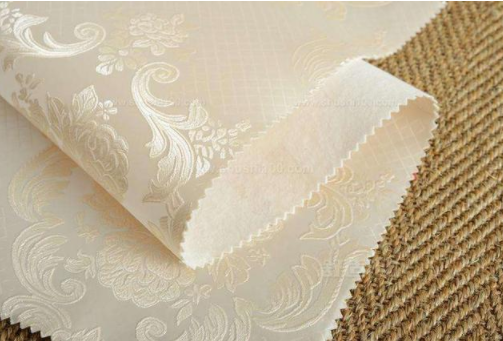 室內(nèi)新型裝飾材料：墻紙和墻布有什么區(qū)別？用墻布好還是墻紙好
