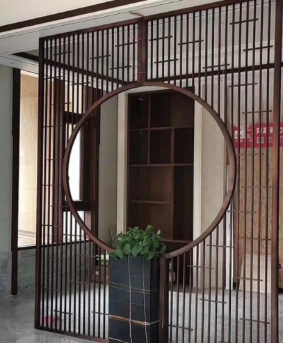 成都不銹鋼屏風(fēng)，鋁屏風(fēng)與鋼屏風(fēng)的區(qū)別在哪？